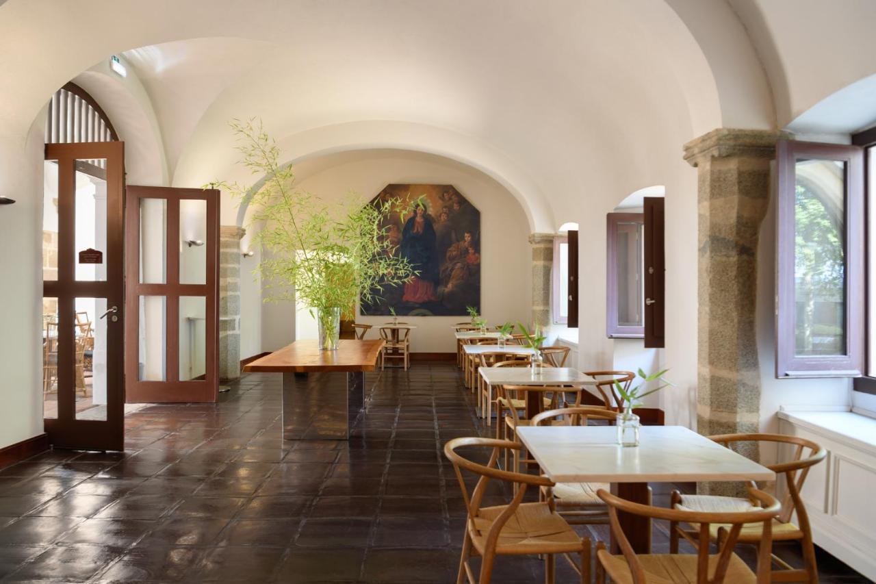 Convento Do Espinheiro, Historic Hotel & Spa Эвора Экстерьер фото The interior of the restaurant