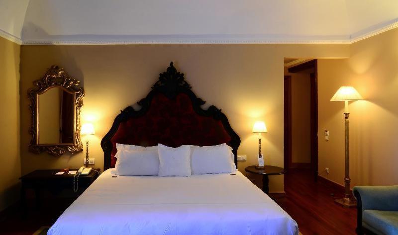 Convento Do Espinheiro, Historic Hotel & Spa Эвора Номер фото