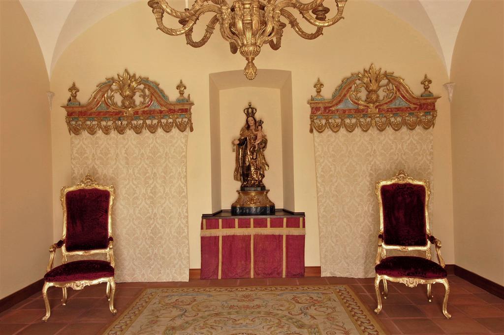 Convento Do Espinheiro, Historic Hotel & Spa Эвора Интерьер фото The interior of the chapel