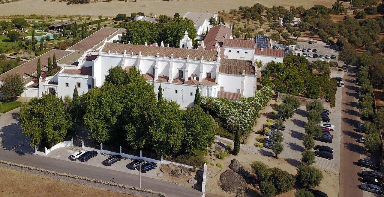 Convento Do Espinheiro, Historic Hotel & Spa Эвора Экстерьер фото Aerial view of the monastery