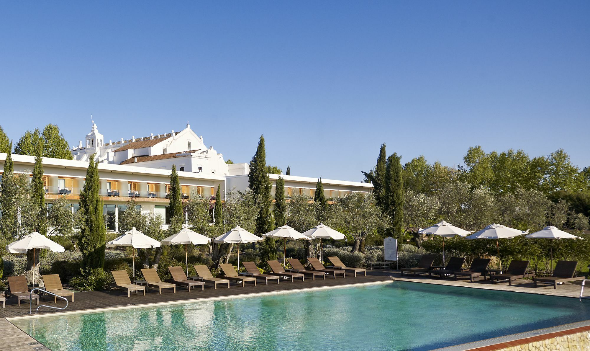 Convento Do Espinheiro, Historic Hotel & Spa Эвора Экстерьер фото The hotel's swimming pool