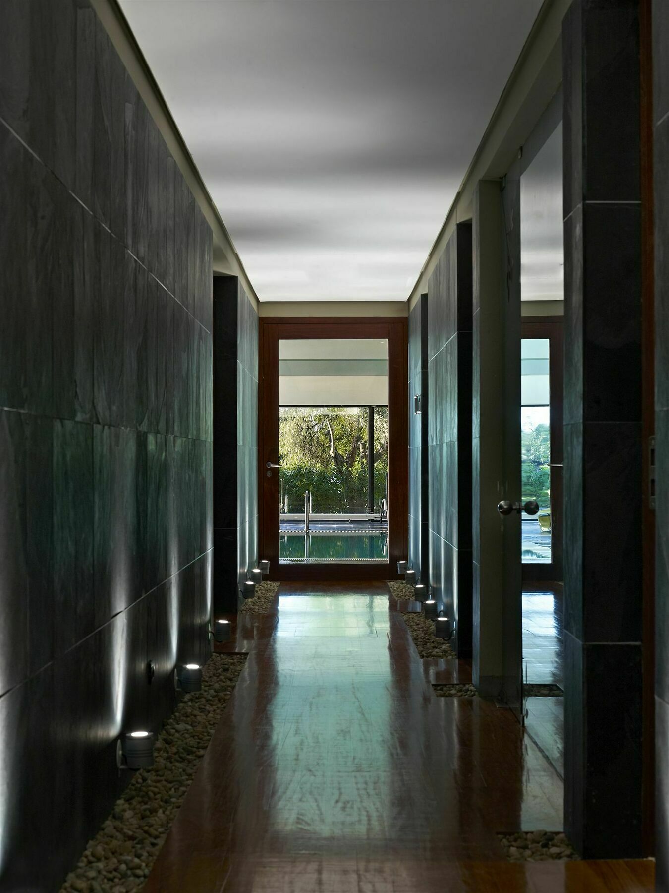 Convento Do Espinheiro, Historic Hotel & Spa Эвора Экстерьер фото The interior of the hotel